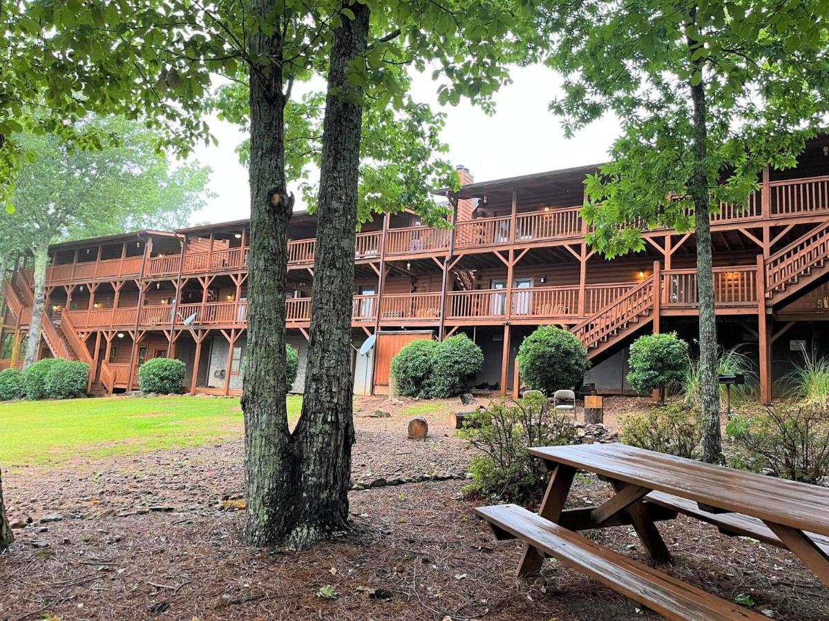 Mountain Top Inn And Resort Warm Springs Exterior photo