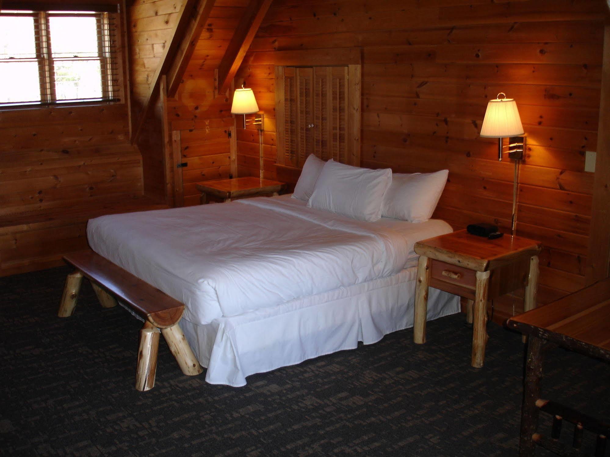 Mountain Top Inn And Resort Warm Springs Exterior photo