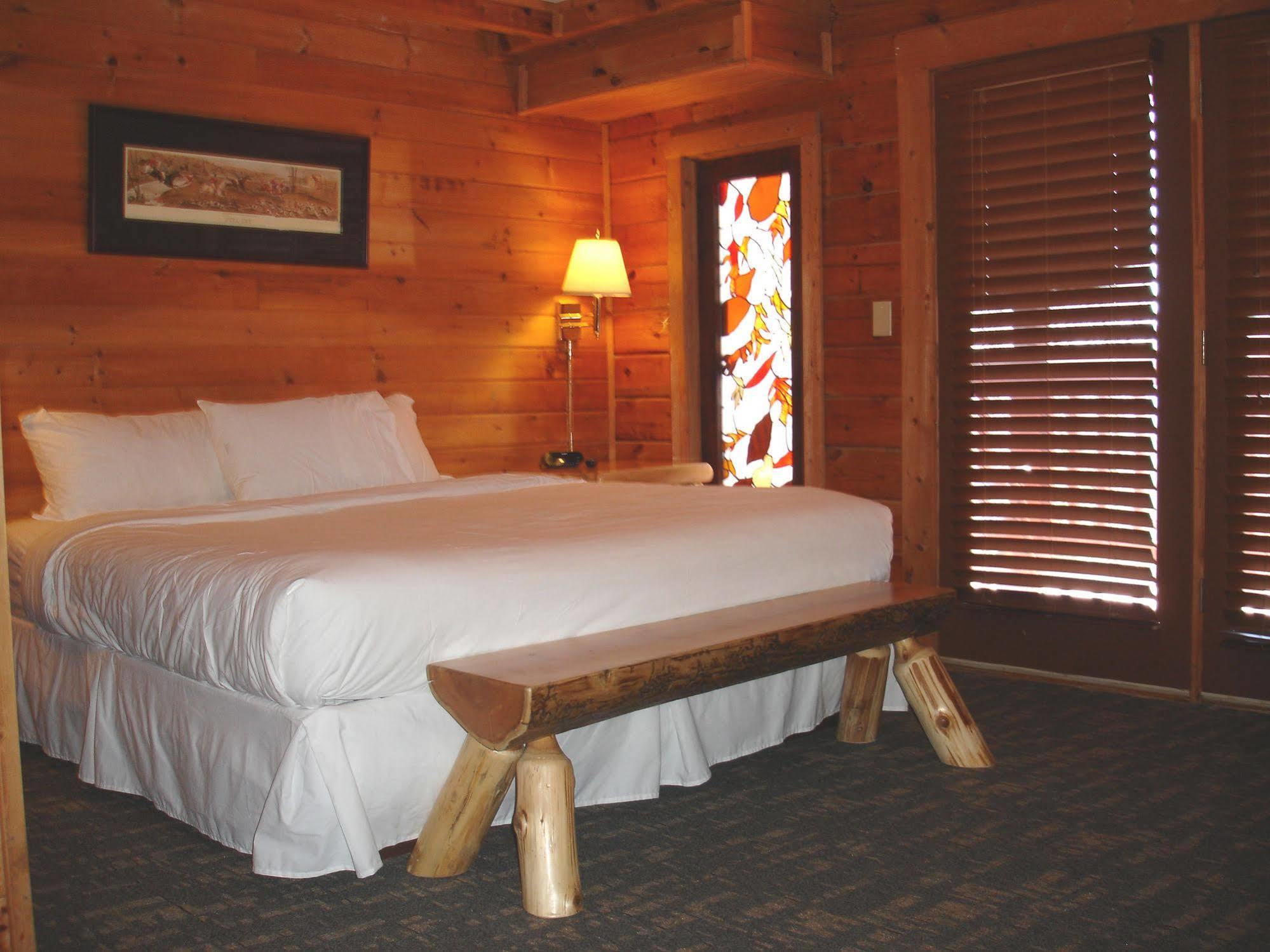Mountain Top Inn And Resort Warm Springs Exterior photo