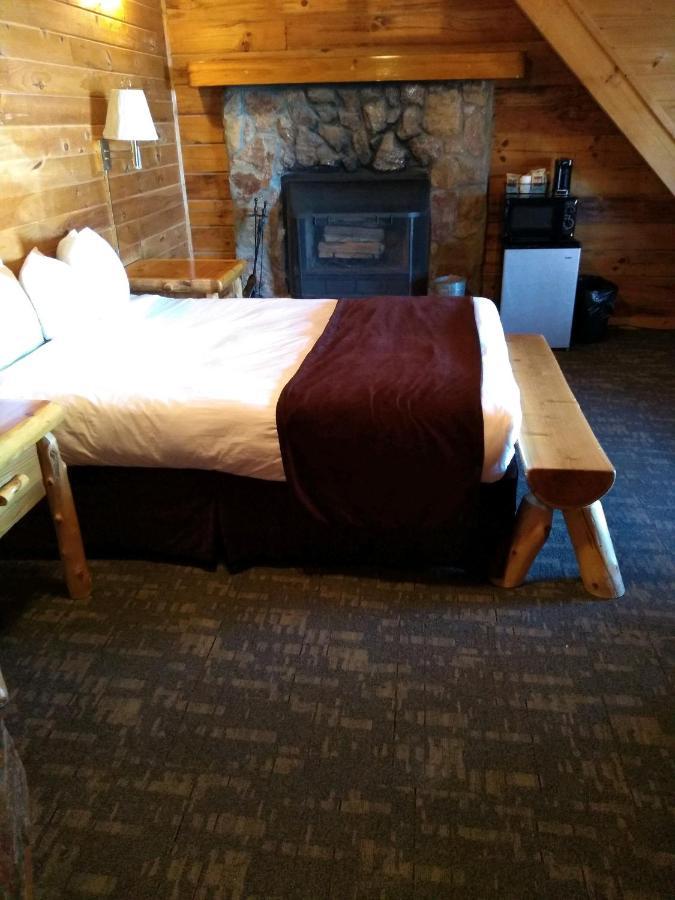 Mountain Top Inn And Resort Warm Springs Exterior photo